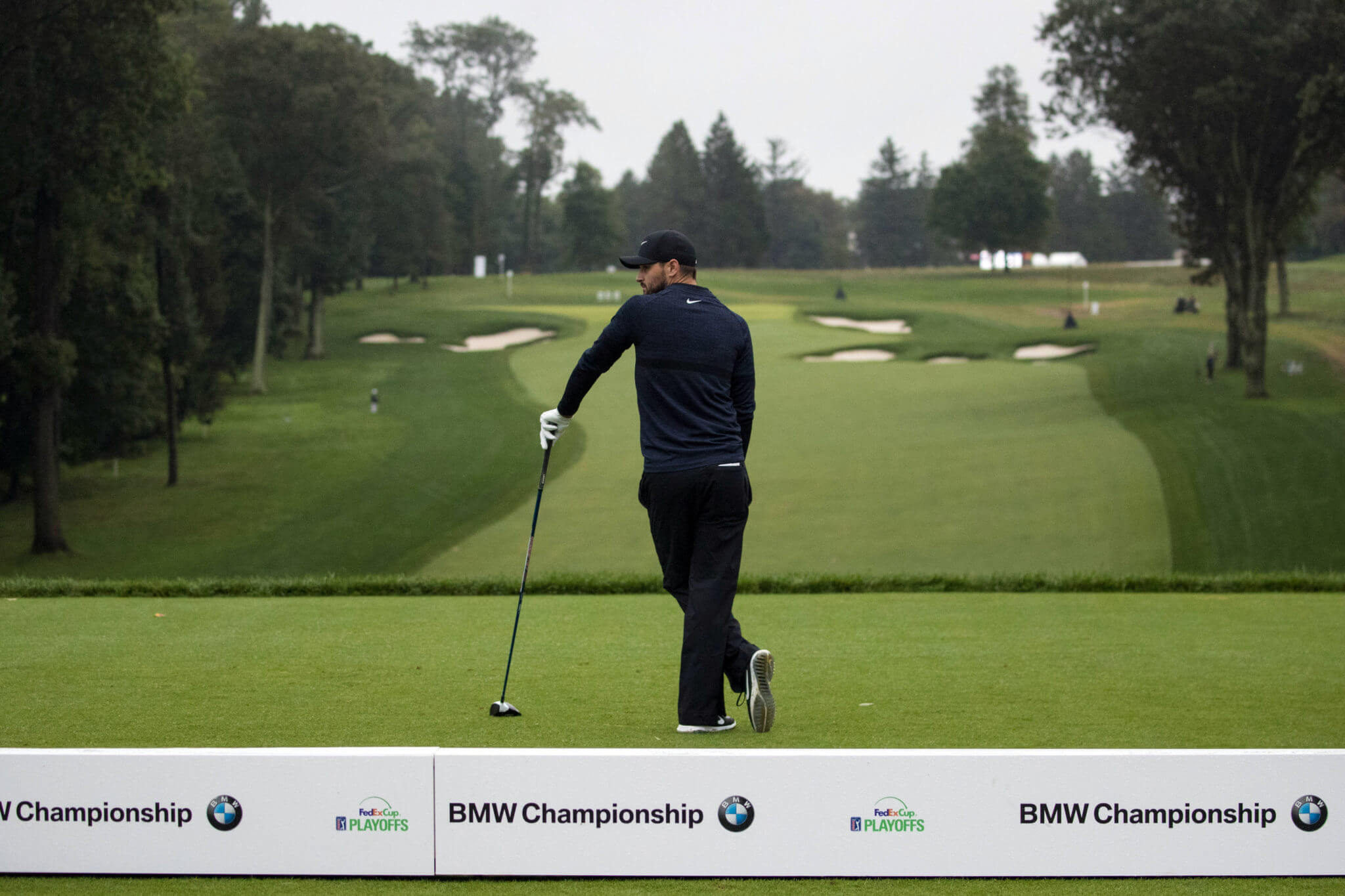 Rain Soaks And Delays Bmw Fluff S Mullet And A Special Snap For A Lucky Caddie Caddie Networkgroupgroup